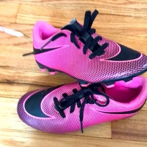 nike girls soccer cleats